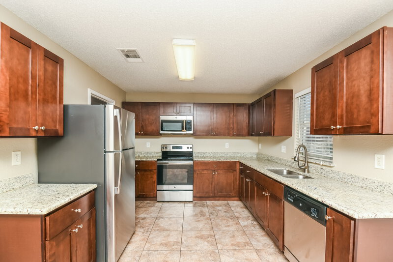 2,320/Mo, 5349 Royal Birkdale Dr Fort Worth, TX 76135 Kitchen View