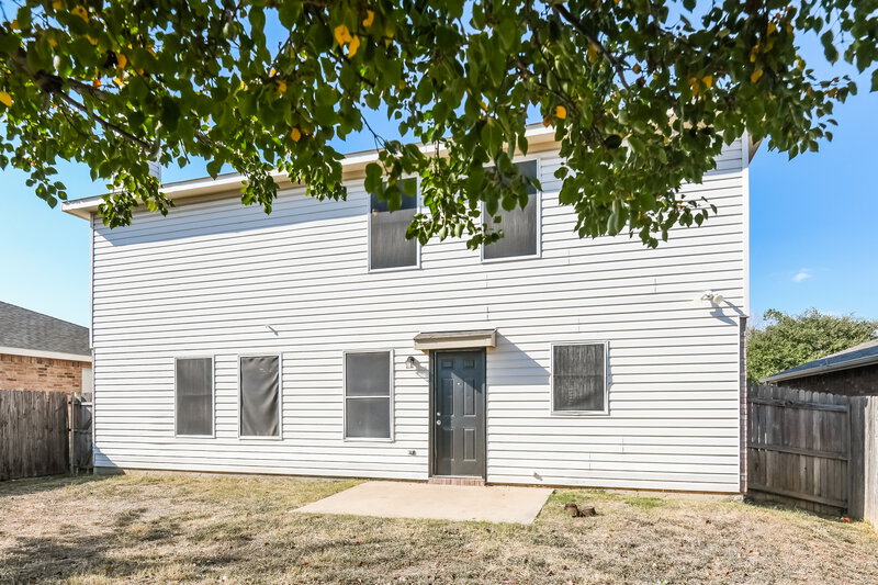 2,320/Mo, 5349 Royal Birkdale Dr Fort Worth, TX 76135 Rear View