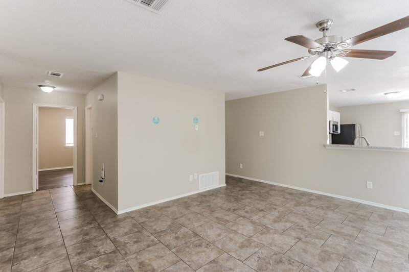 2,070/Mo, 7734 Kirkland Ct Dallas, TX 75237 Living Room View