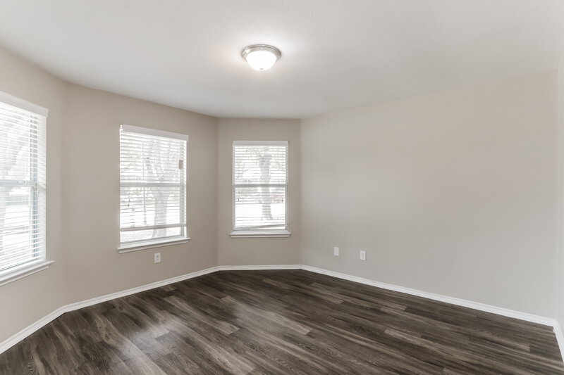 2,070/Mo, 7734 Kirkland Ct Dallas, TX 75237 Bedroom View