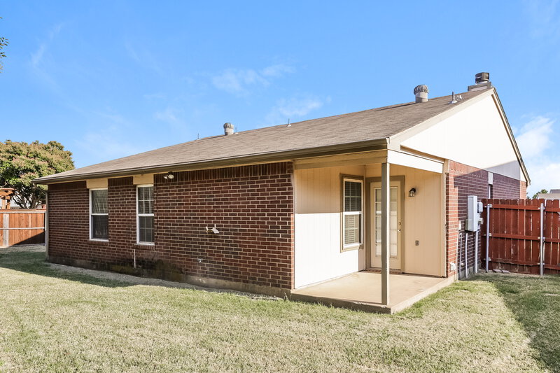 1,915/Mo, 8736 Eaglestone Way Keller, TX 76244 Rear View