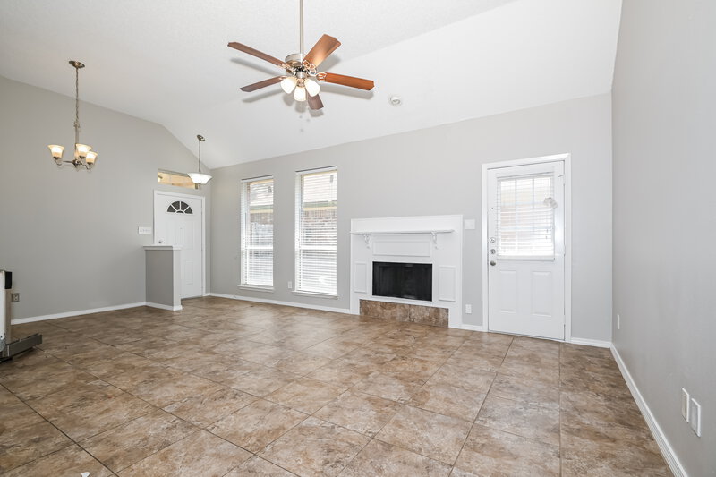 2,195/Mo, 961 Remington Trail Mesquite, TX 75181 Living Room View 4