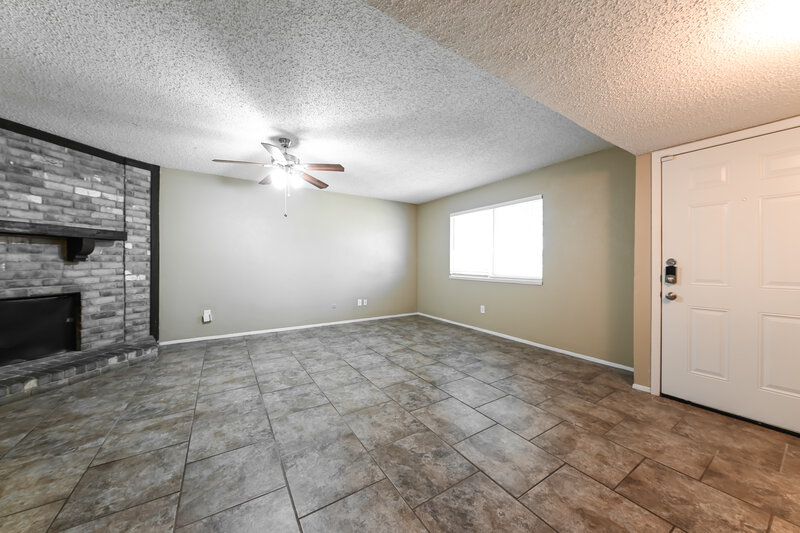 2,124/Mo, 1522 Sunset Ln Duncanville, TX 75137 Living Room View
