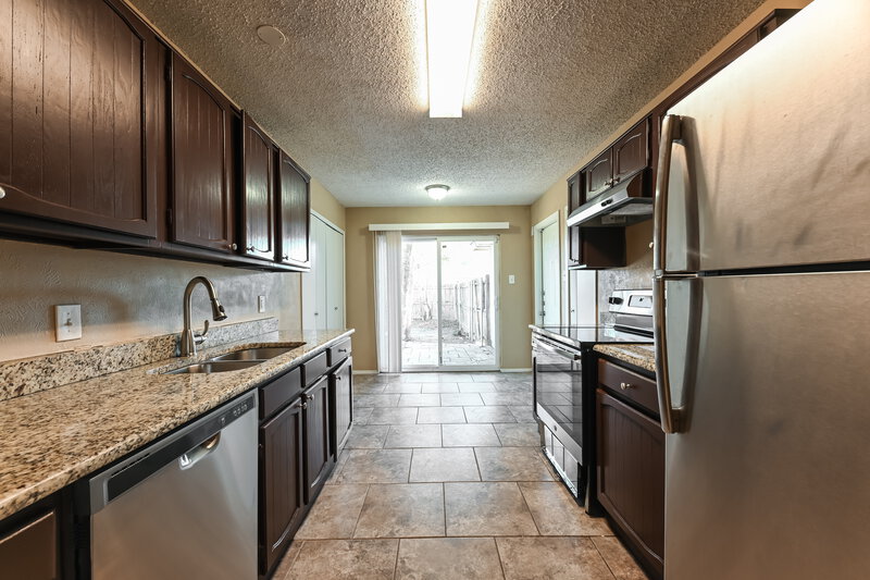 2,124/Mo, 1522 Sunset Ln Duncanville, TX 75137 Kitchen View