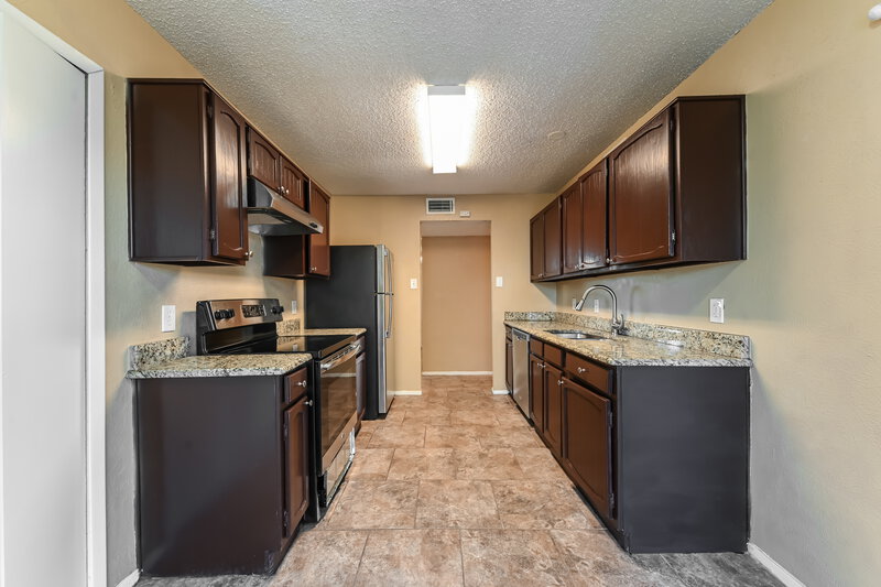 2,124/Mo, 1522 Sunset Ln Duncanville, TX 75137 Kitchen View 2