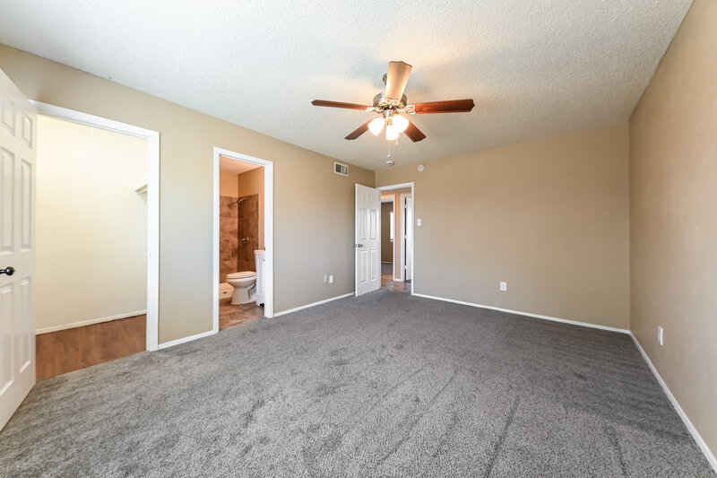 2,124/Mo, 1522 Sunset Ln Duncanville, TX 75137 Main Bedroom View 2