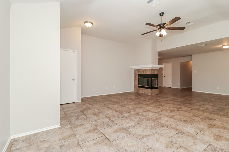 2,153/Mo, 5247 Tato Dr Dallas, TX 75211 Living Room View 2