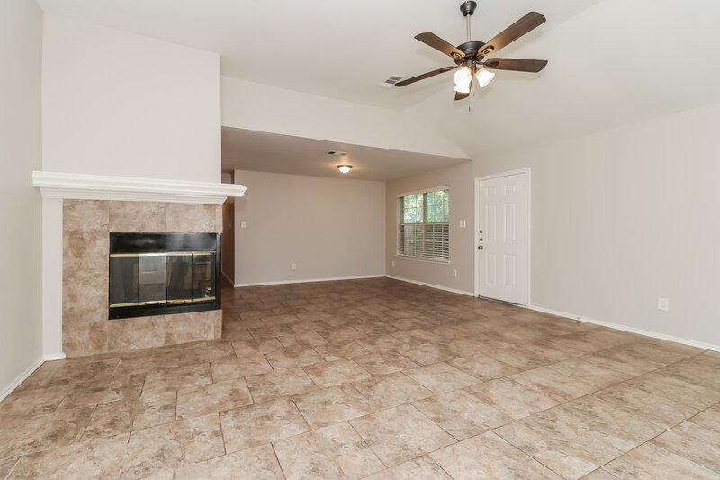 2,153/Mo, 5247 Tato Dr Dallas, TX 75211 Living Room View 3