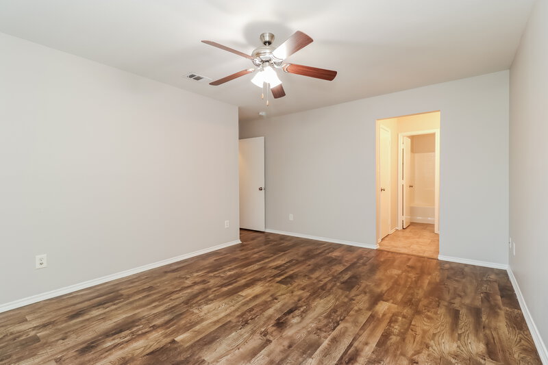 2,153/Mo, 5247 Tato Dr Dallas, TX 75211 Main Bedroom View