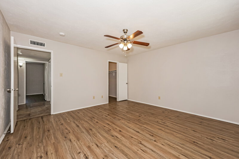 1,965/Mo, 6317 Sunset Rd North Richland Hills, TX 76182 Main Bedroom View