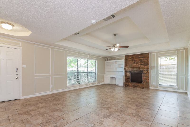 0/Mo, 3909 Cheyenne Dr Rowlett, TX 75088 Living Room View 4