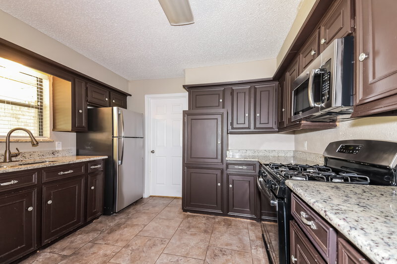 0/Mo, 3909 Cheyenne Dr Rowlett, TX 75088 Kitchen View