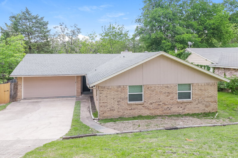 2,075/Mo, 1722 Cliffcrest Dr Duncanville, TX 75137 External View