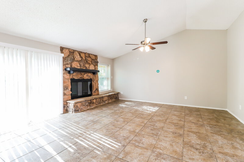 2,075/Mo, 1722 Cliffcrest Dr Duncanville, TX 75137 Living Room View