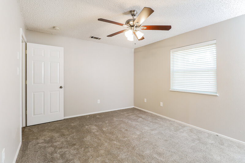 2,075/Mo, 1722 Cliffcrest Dr Duncanville, TX 75137 Main Bedroom View 3