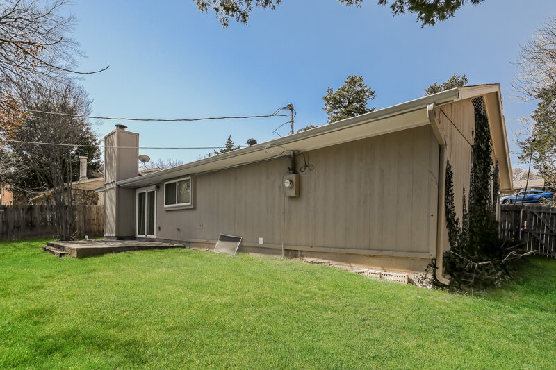 2,075/Mo, 1722 Cliffcrest Dr Duncanville, TX 75137 Rear View 3