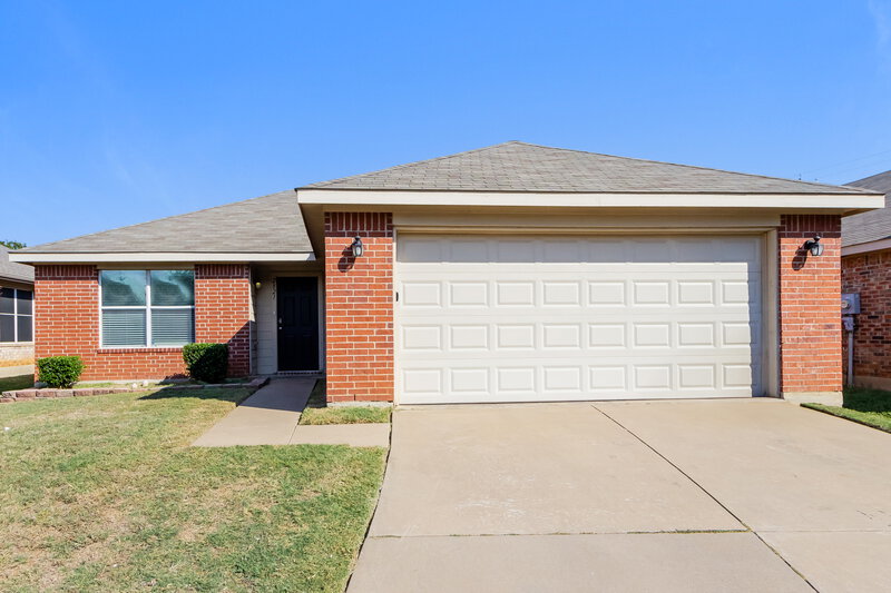 3,310/Mo, 2821 Maegen Circle Fort Worth, TX 76112 External View