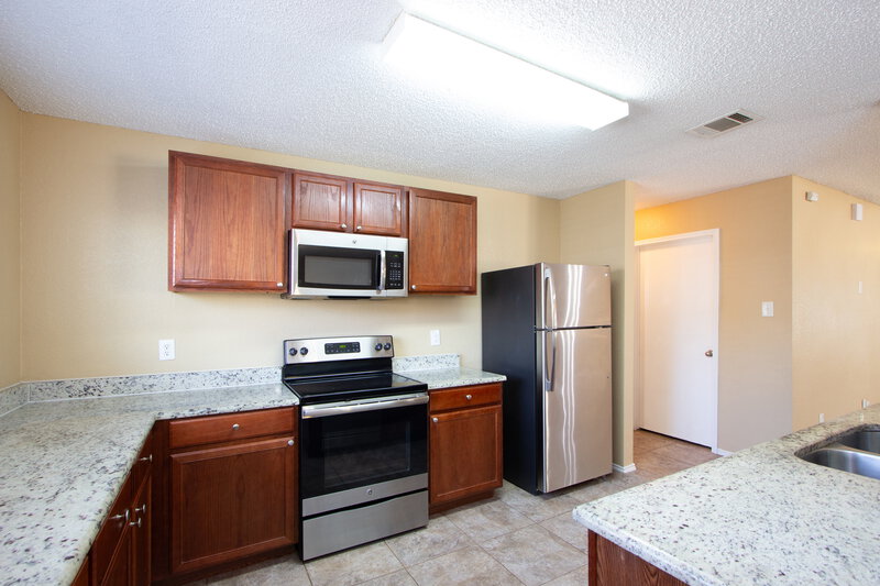 3,310/Mo, 2821 Maegen Circle Fort Worth, TX 76112 Kitchen View