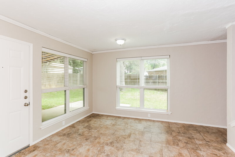 2,185/Mo, 5911 Cameron Dr Arlington, TX 76017 Dining Room View 2