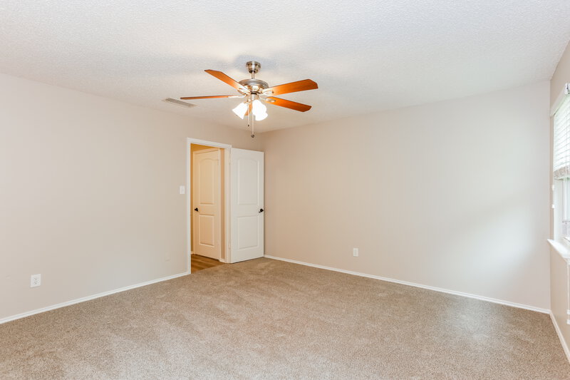 2,185/Mo, 5911 Cameron Dr Arlington, TX 76017 Main Bedroom View 2