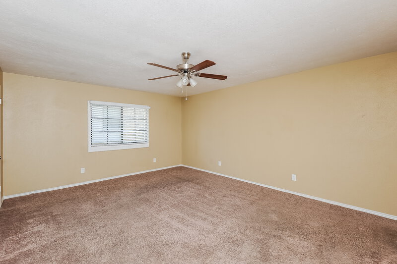 2,050/Mo, 7109 Forestview Dr Arlington, TX 76016 Master Bedroom View
