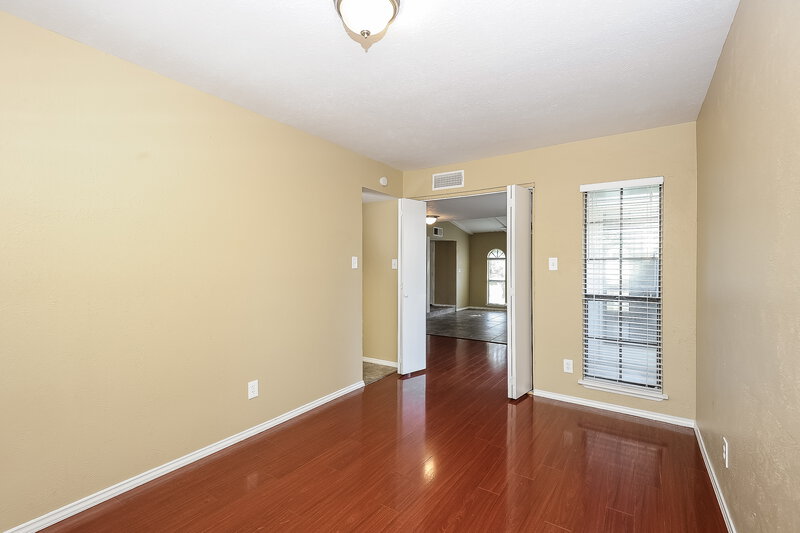 2,050/Mo, 7109 Forestview Dr Arlington, TX 76016 Bedroom View 3