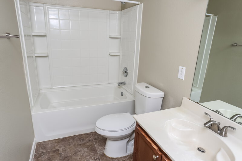2,795/Mo, 9200 Cheswick Dr Fort Worth, TX 76123 Bathroom View