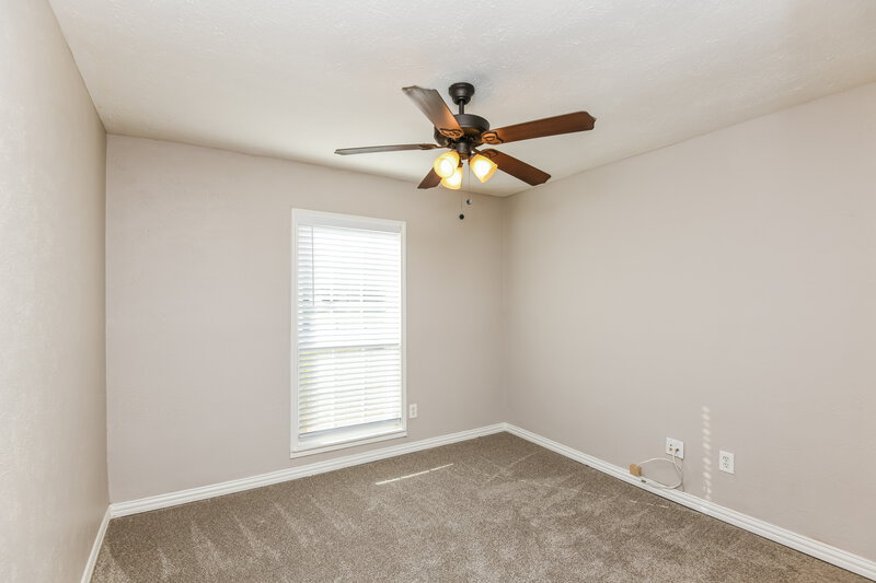 1,980/Mo, 6901 Glenwood Dr North Richland Hills, TX 76182 Bedroom View