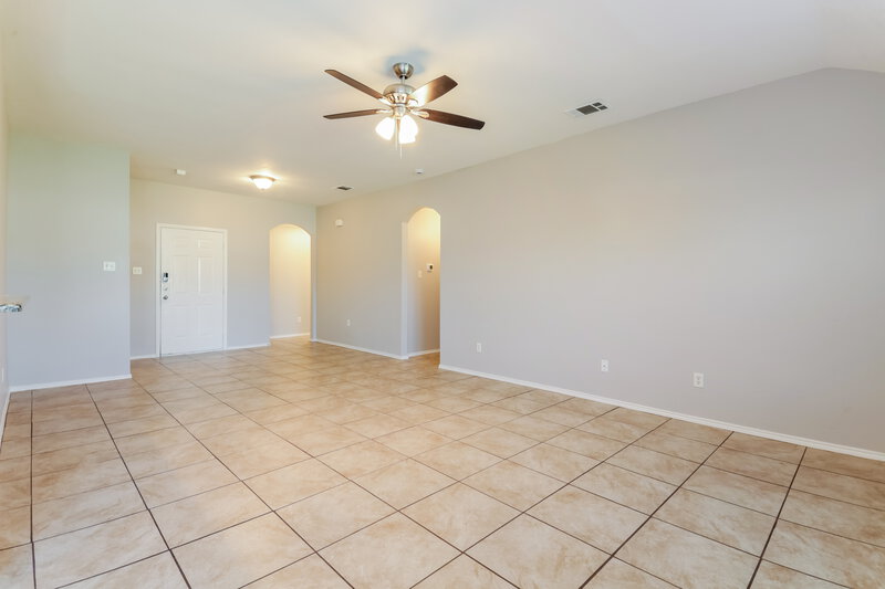 1,985/Mo, 9723 Checota Dr Dallas, TX 75217 Living Room View 5