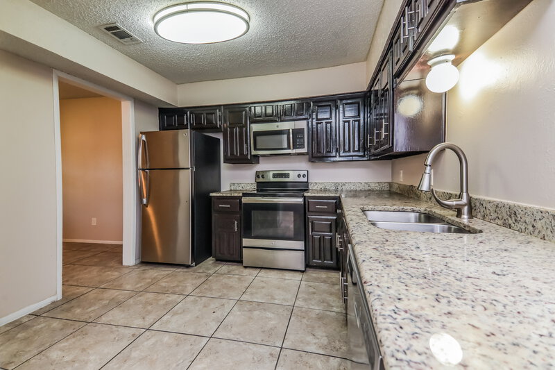 1,740/Mo, 4900 Chickadee Dr Balch Springs, TX 75180 Kitchen View