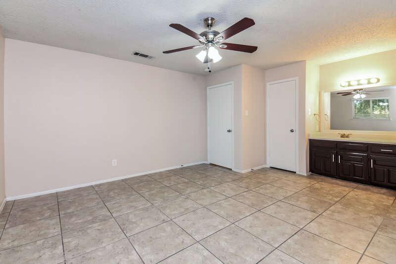 1,740/Mo, 4900 Chickadee Dr Balch Springs, TX 75180 Main Bedroom View