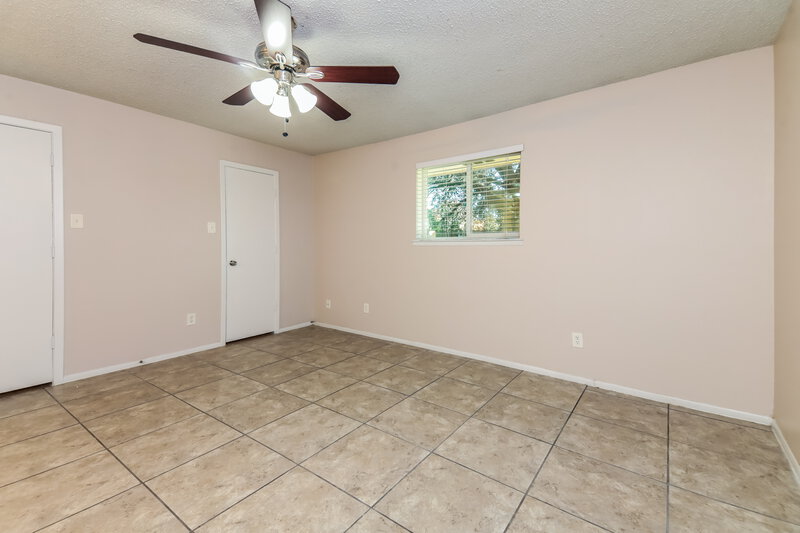 1,740/Mo, 4900 Chickadee Dr Balch Springs, TX 75180 Main Bedroom View 2