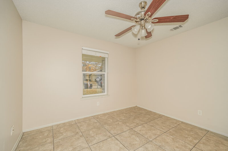 1,740/Mo, 4900 Chickadee Dr Balch Springs, TX 75180 Bedroom View 5