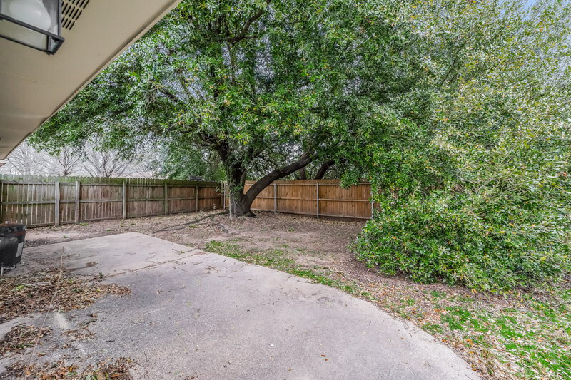 1,740/Mo, 4900 Chickadee Dr Balch Springs, TX 75180 Patio View