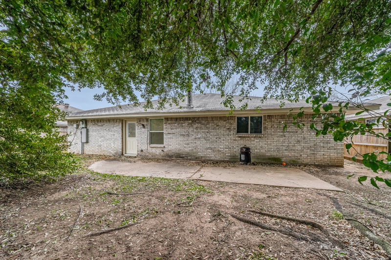 1,740/Mo, 4900 Chickadee Dr Balch Springs, TX 75180 Rear View 2