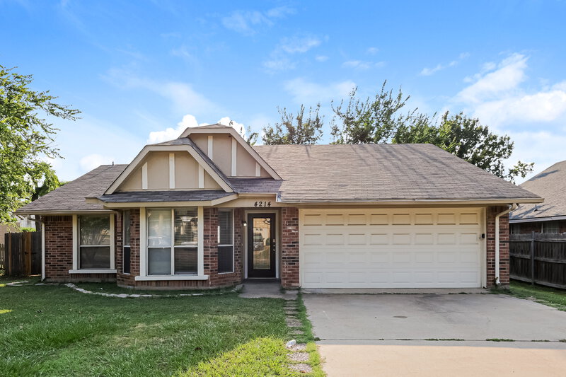 2,190/Mo, 4214 Worth Forest Dr Arlington, TX 76016 External View