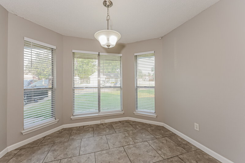 2,190/Mo, 4214 Worth Forest Dr Arlington, TX 76016 Breakfast Nook View