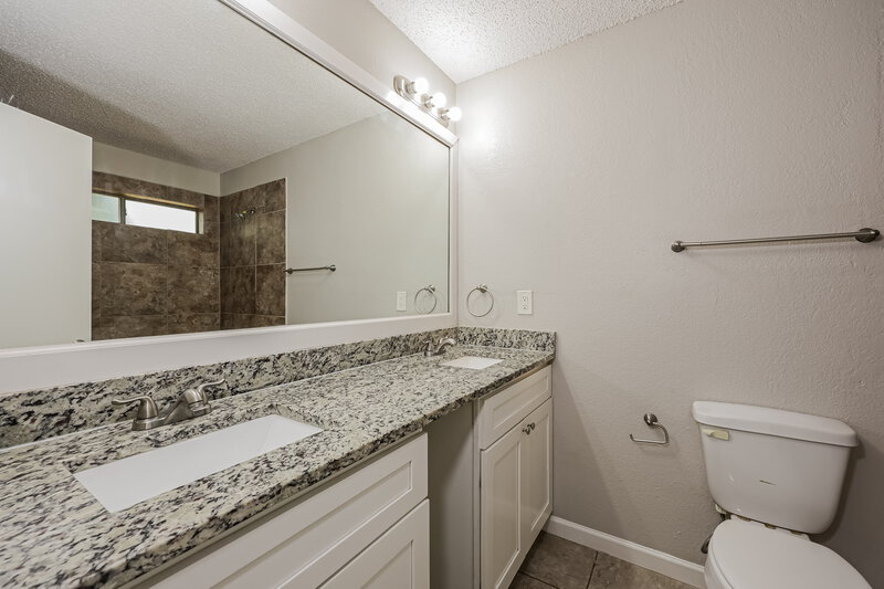 2,190/Mo, 4214 Worth Forest Dr Arlington, TX 76016 Main Bedroom View 3