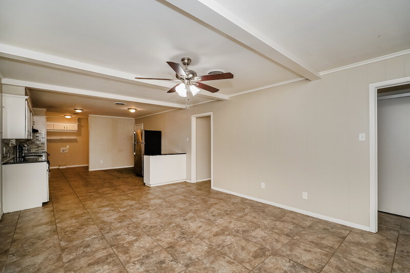 1,990/Mo, 1950 Shelman Trl Fort Worth, TX 76112 Dining Room View 2
