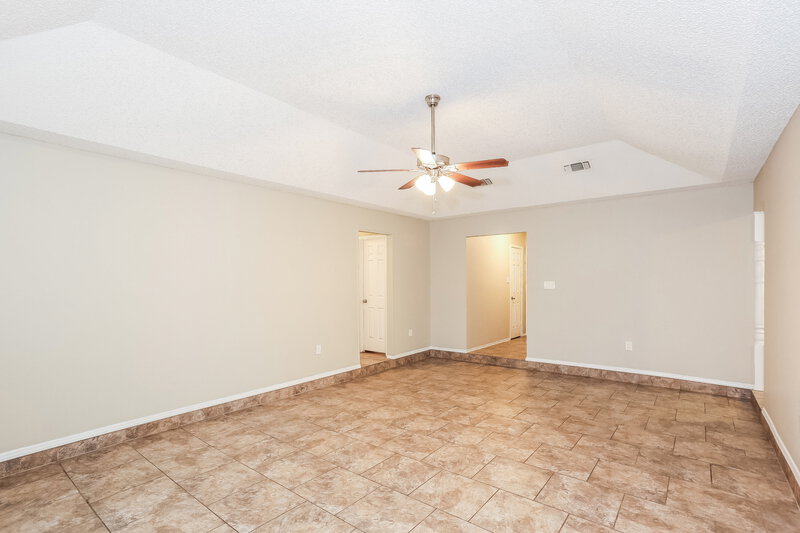 2,230/Mo, 3516 Wedgworth Rd S Fort Worth, TX 76133 Living Room View 2