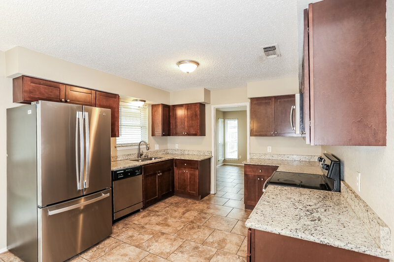 2,230/Mo, 3516 Wedgworth Rd S Fort Worth, TX 76133 Kitchen View
