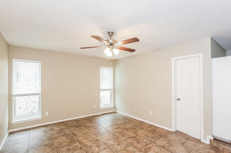 2,230/Mo, 3516 Wedgworth Rd S Fort Worth, TX 76133 Main Bedroom View