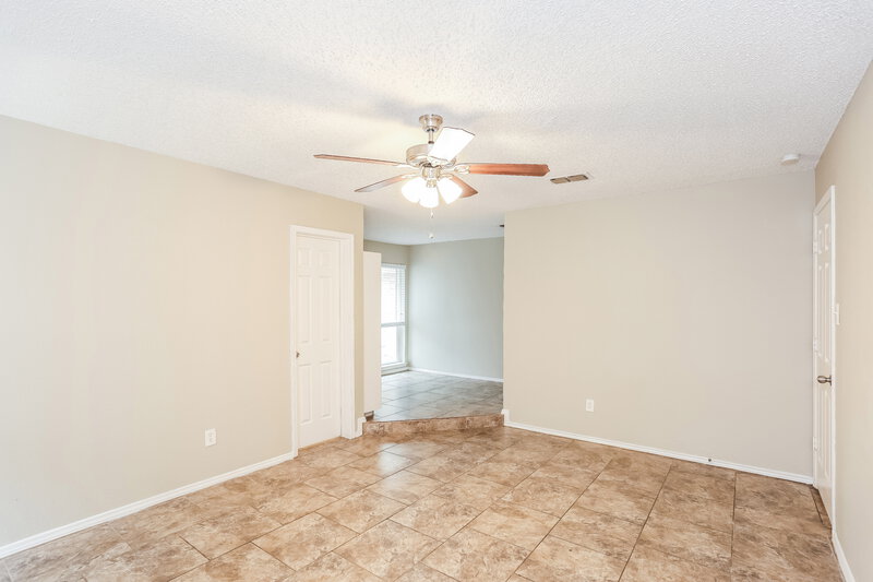 2,230/Mo, 3516 Wedgworth Rd S Fort Worth, TX 76133 Main Bedroom View 2