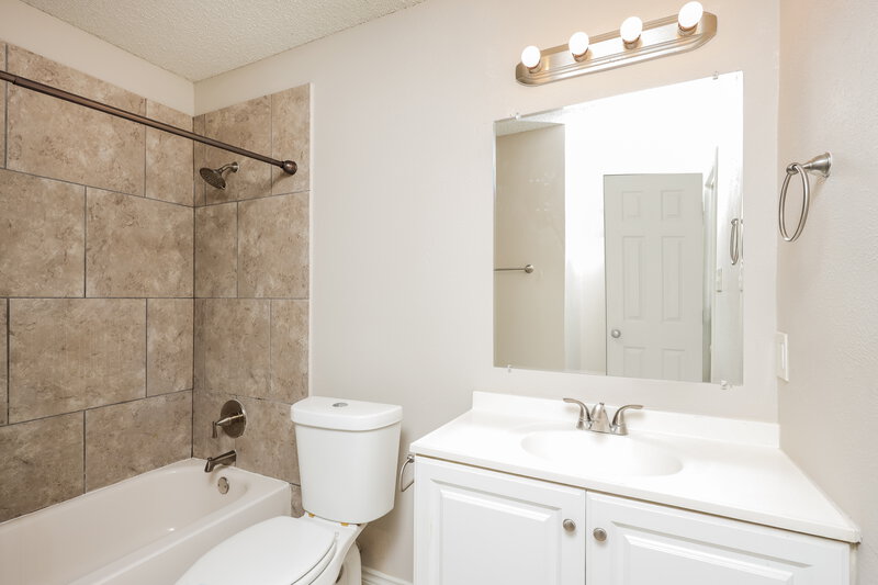 1,905/Mo, 6564 Westridge Dr Watauga, TX 76148 Bathroom View