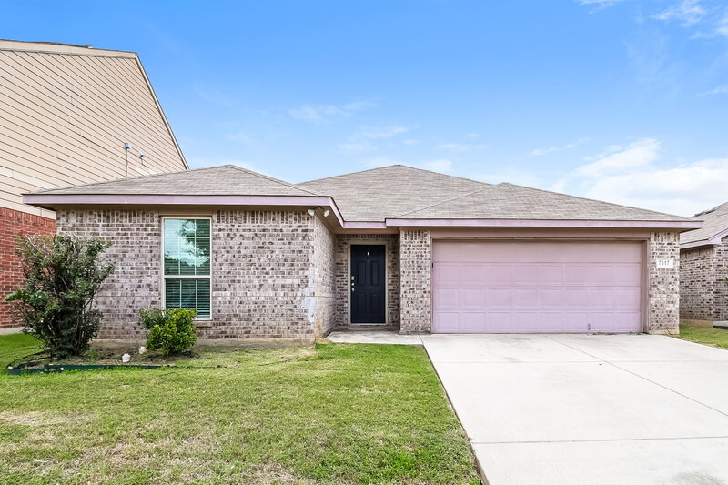 1,925/Mo, 7617 Hollow Forest Dr Fort Worth, TX 76123 External View