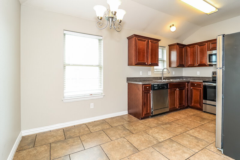 1,925/Mo, 7617 Hollow Forest Dr Fort Worth, TX 76123 Dining Room View