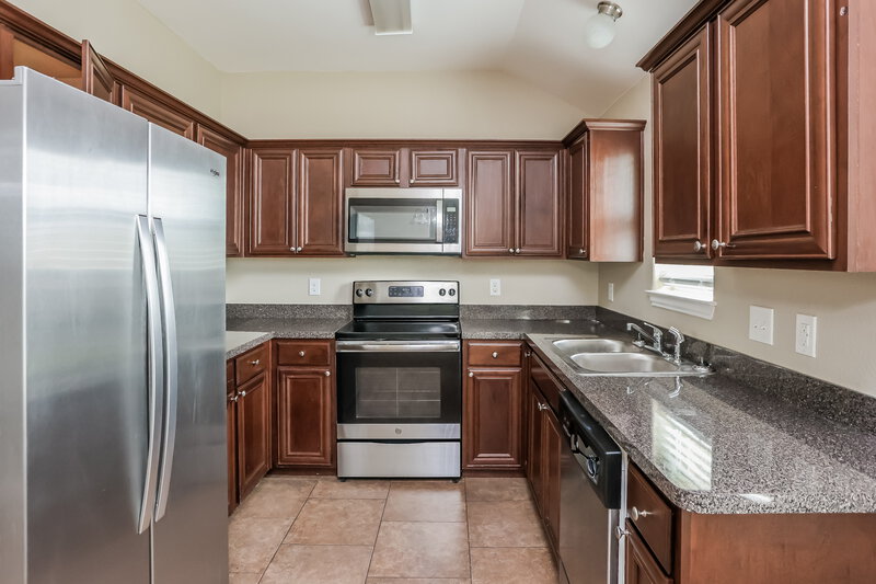2,075/Mo, 7689 Hollow Point Dr Fort Worth, TX 76123 Kitchen View 2