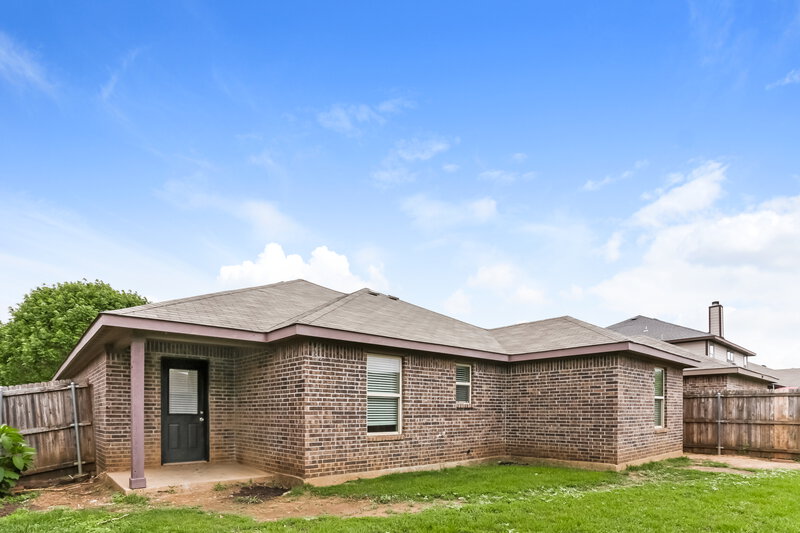 1,895/Mo, 7616 Rainbow Creek Dr Fort Worth, TX 76123 Rear View