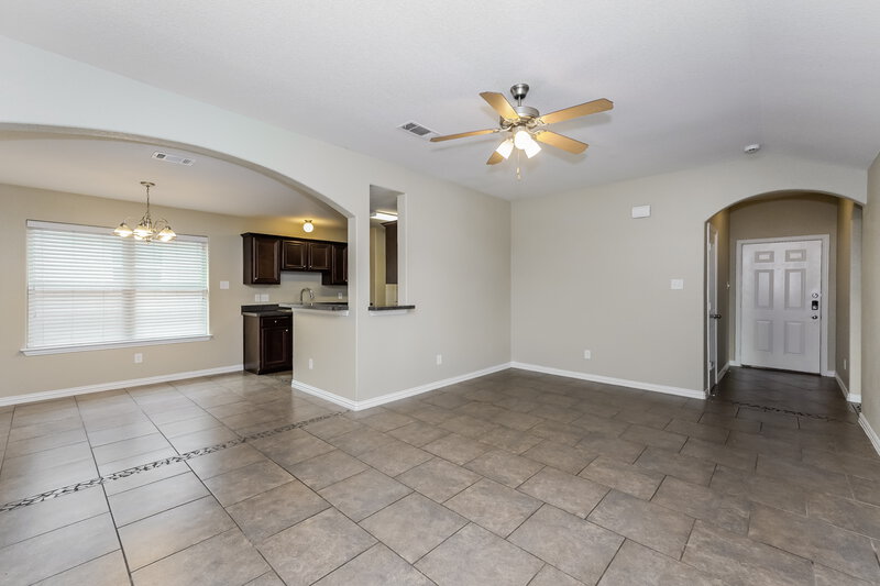 1,695/Mo, 7609 Rainbow Creek Dr Fort Worth, TX 76123 Living Room View 4