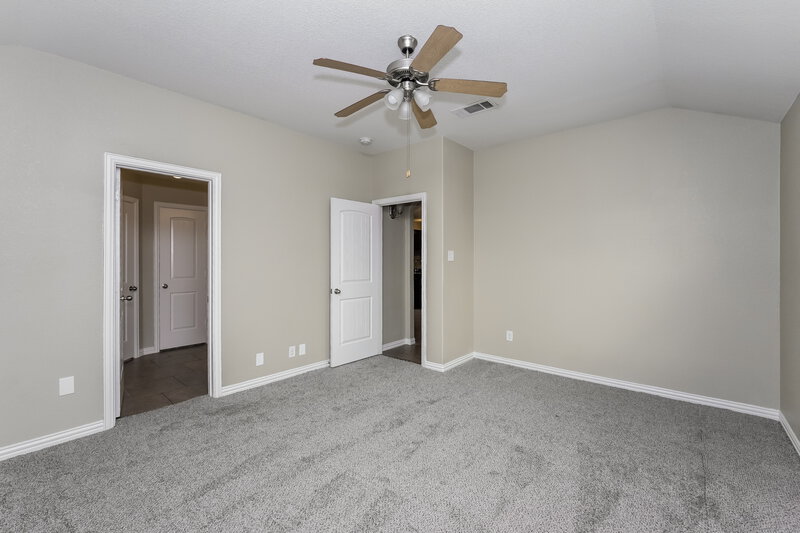 1,695/Mo, 7609 Rainbow Creek Dr Fort Worth, TX 76123 Main Bedroom View 2